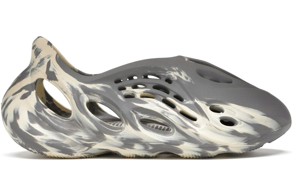 adidas Yeezy Foam RNNR MXT Moon Gray