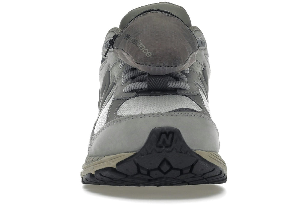 New Balance 2002R Grey Pocket-2