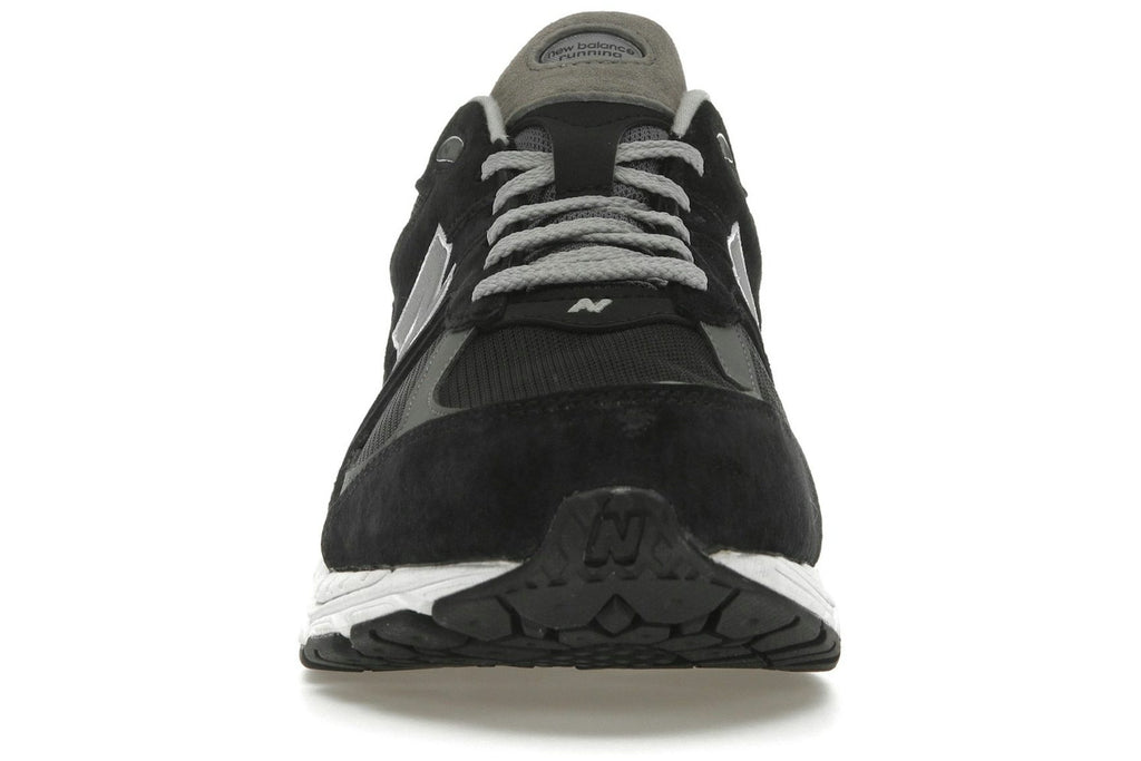 New Balance 2002R Gore-Tex Black Castlerock-2