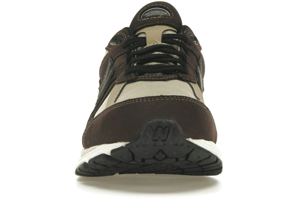 New Balance 2002R Gore-Tex Black Coffee-2
