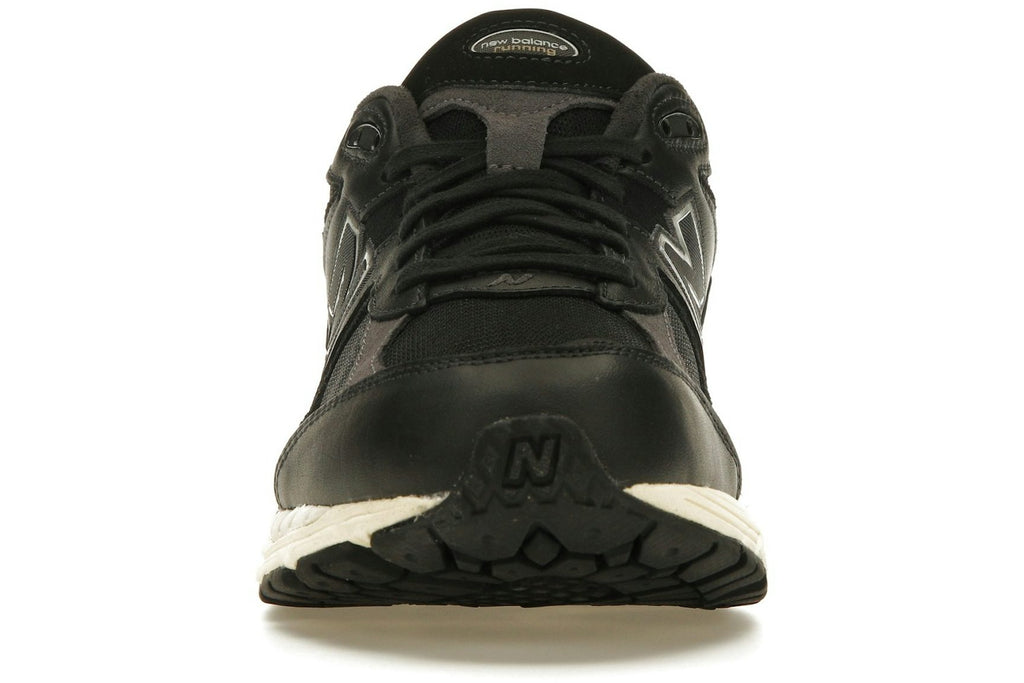 New Balance 2002R Black Vintage-2