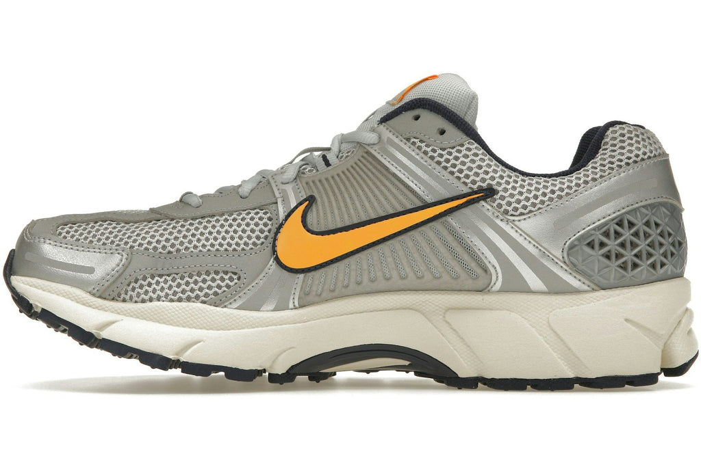 Nike Zoom Vomero 5 Pure Platinum Laser Orange-3