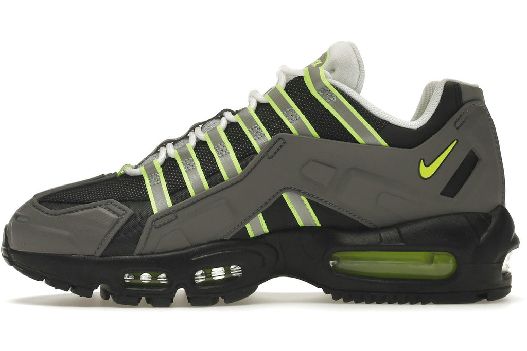 Nike NDSTRKT Air Max 95 Neon