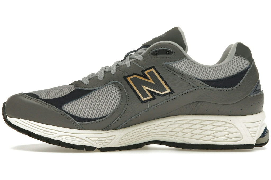 New Balance 2002R Castlerock-3