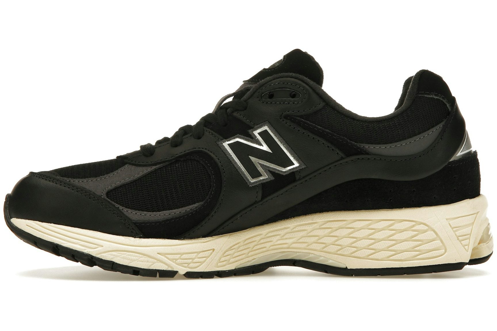 New Balance 2002R Black Vintage-3