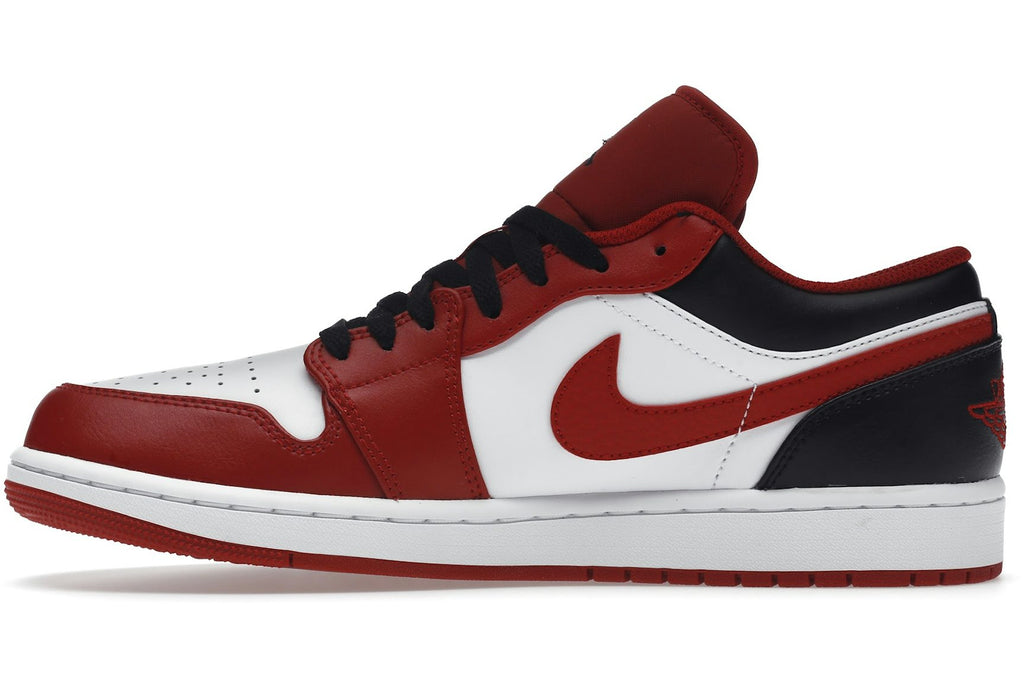 Jordan 1 Low Bulls-3