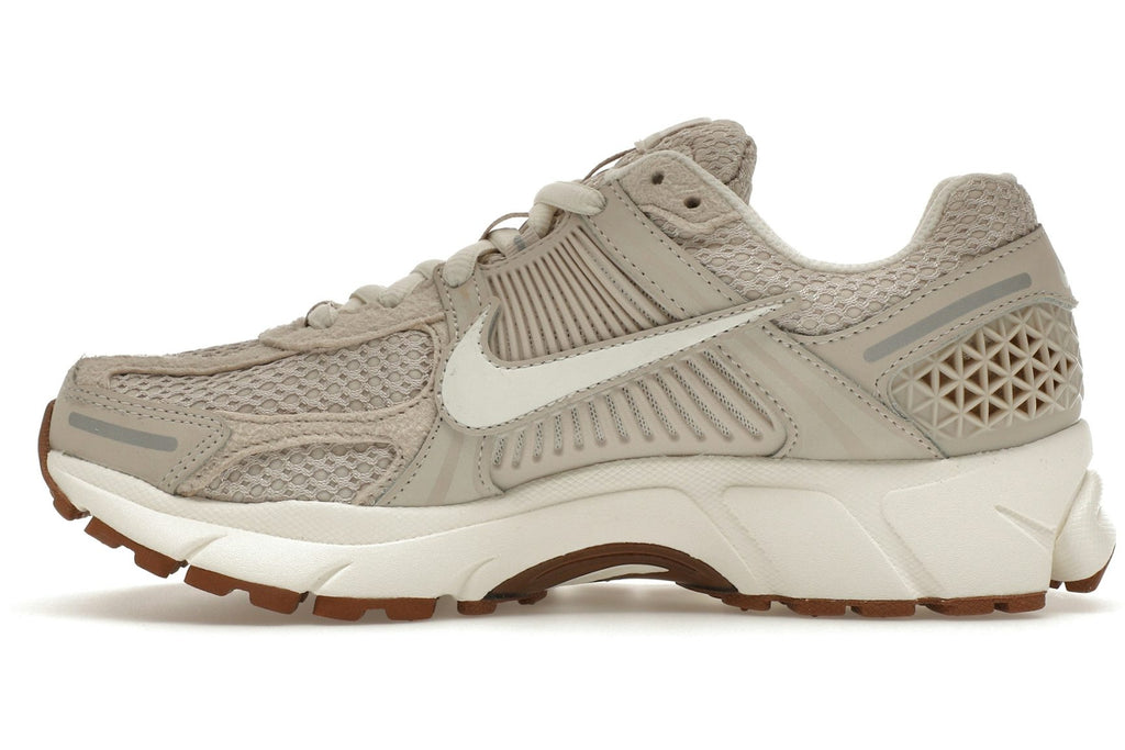Nike Zoom Vomero 5 Light Orewood Brown (Women's)-3