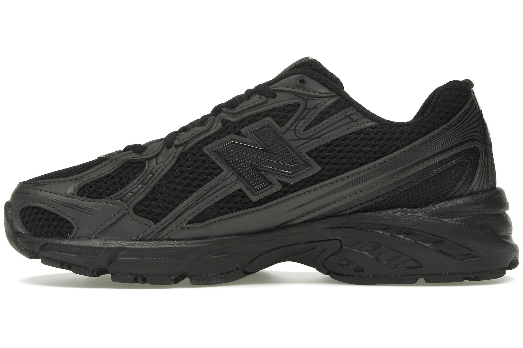 New Balance 740 Triple Black-3