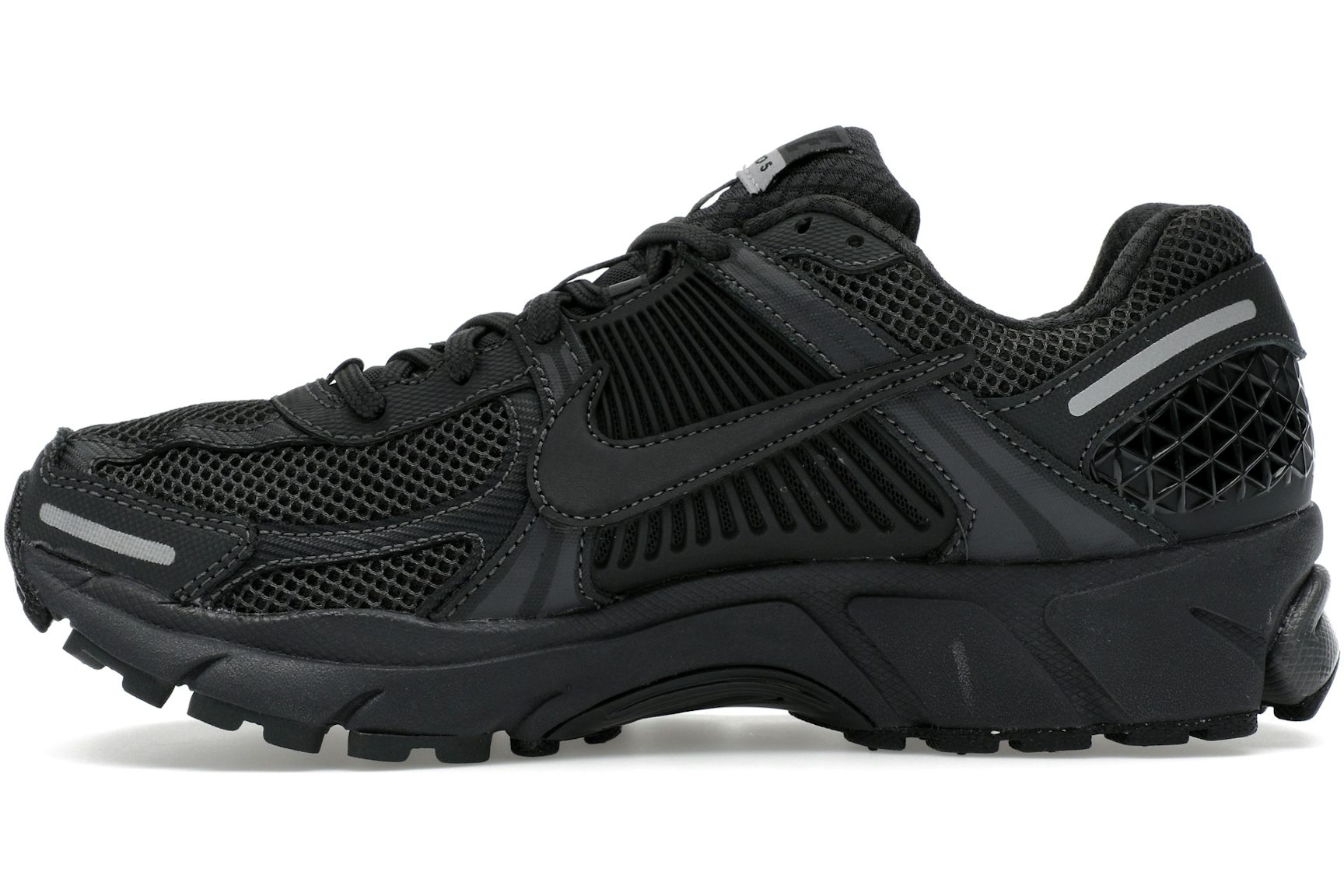 Nike Zoom Vomero 5 Triple Black (Women's)-3