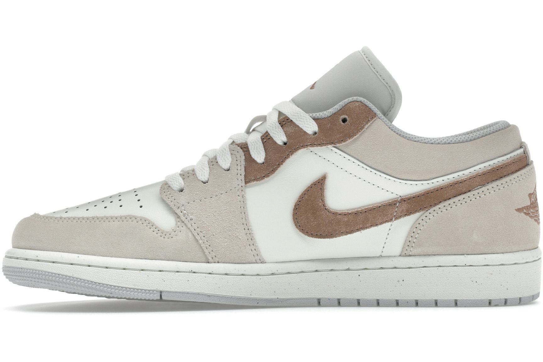 Jordan 1 Low SE Legend Light Brown-3