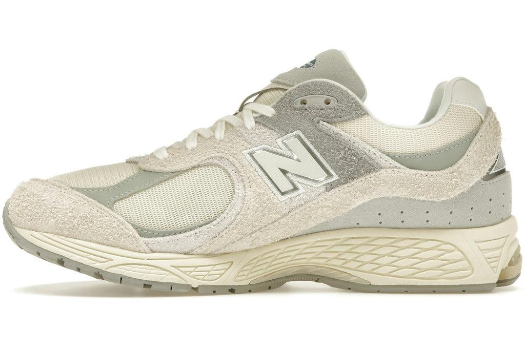 New Balance 2002R Linen-3