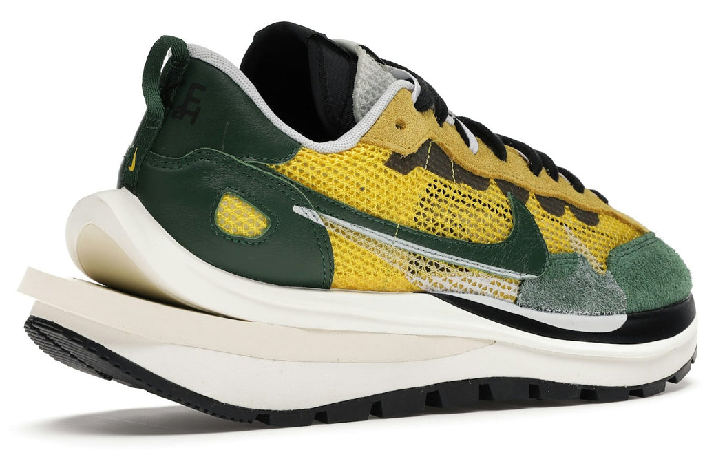 Nike Vaporwaffle sacai Tour Yellow Stadium Green-4