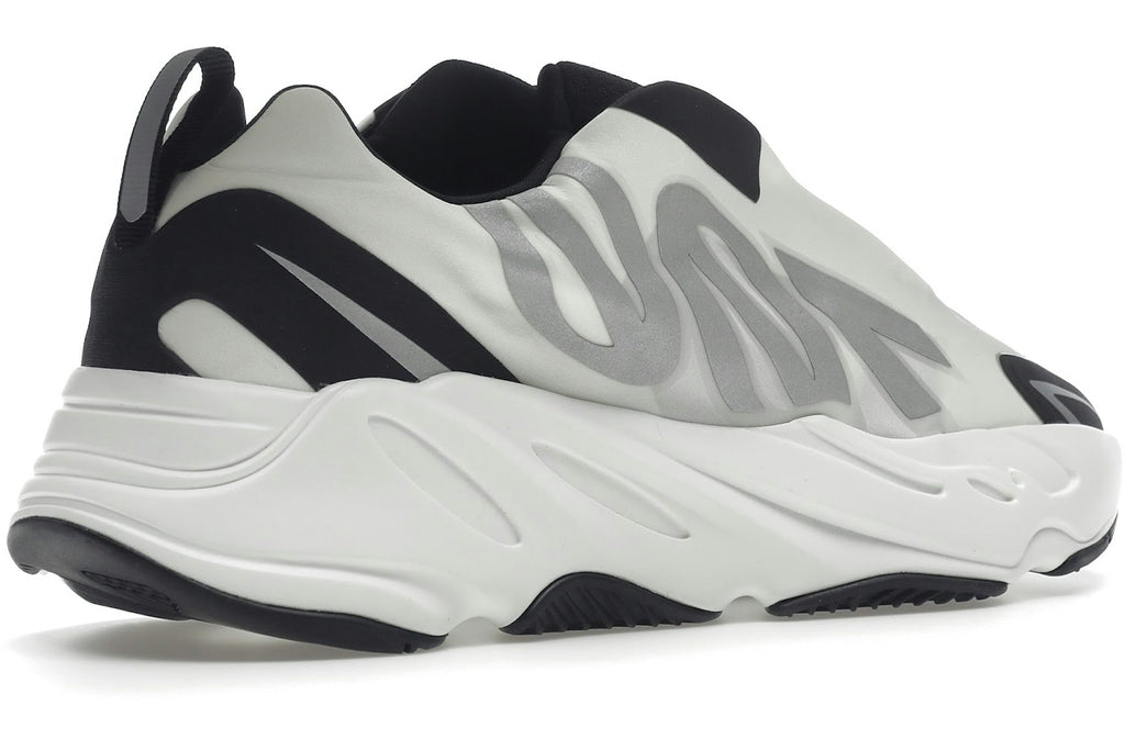 adidas Yeezy Boost 700 MNVN Laceless Analog