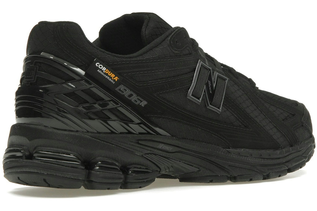 New Balance 1906R Cordura Black Magnet-4
