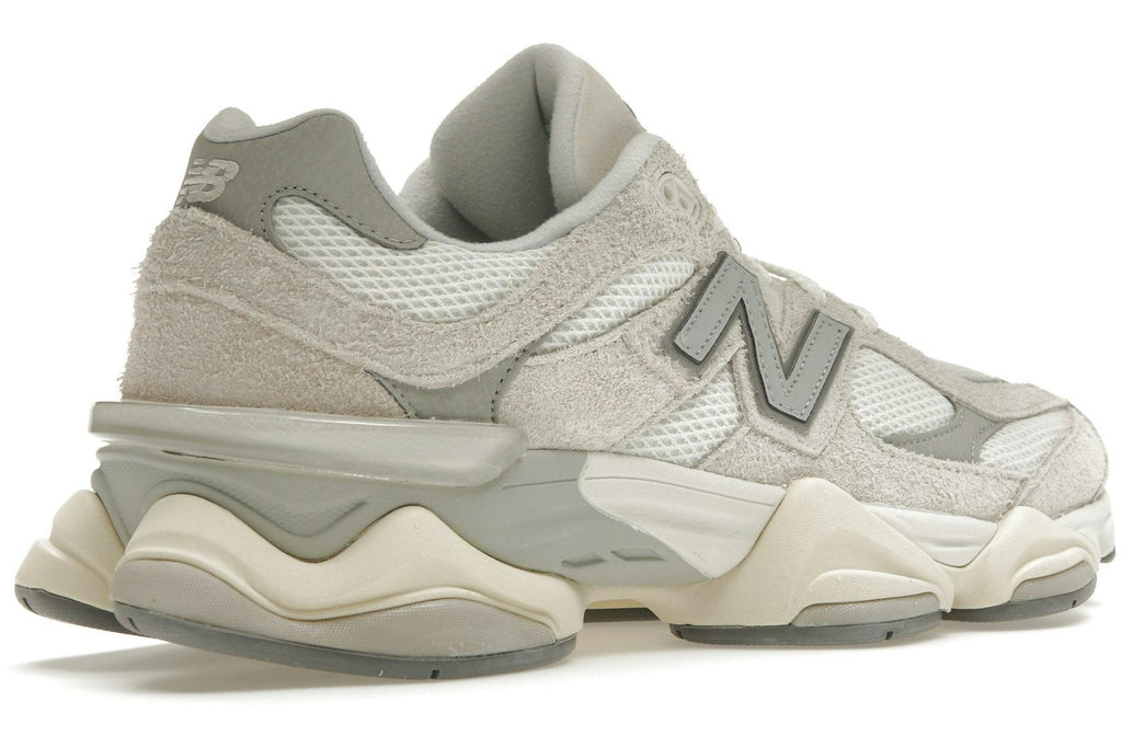New Balance 9060 Moonbeam Sea Salt-4
